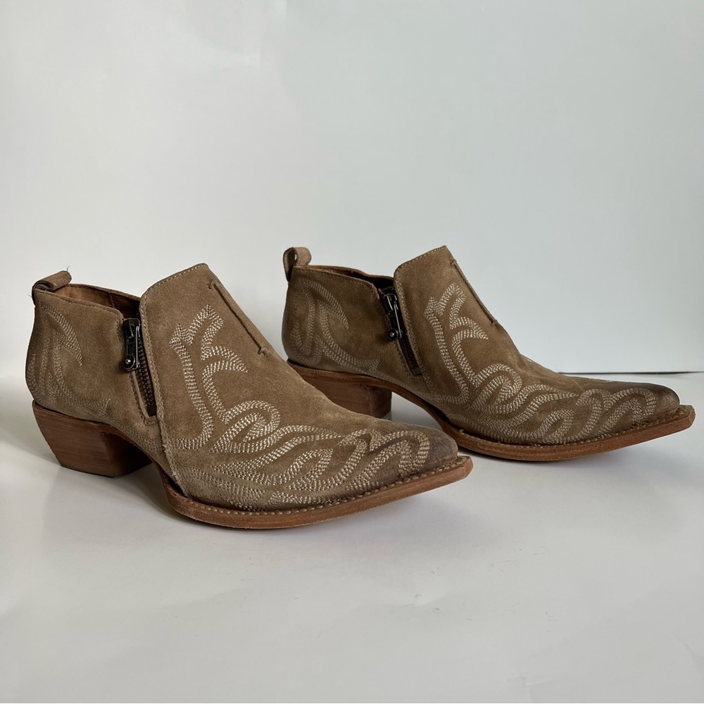Frye Sacha Primrose Ankle Boots 10